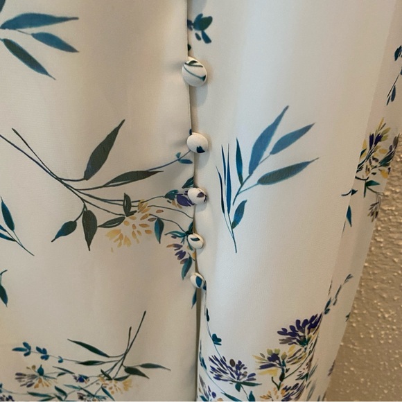 Monique Lhuiller White Floral Maxie Dress! - Picture 9 of 10